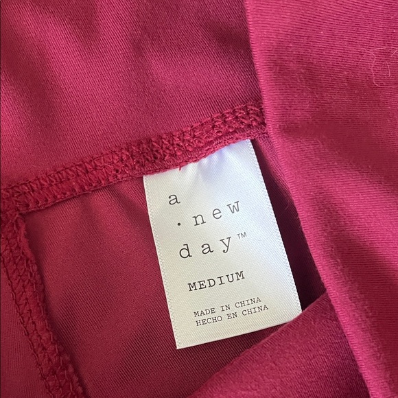 A New Day Burgundy Leggings Medium - Picture 2 of 5